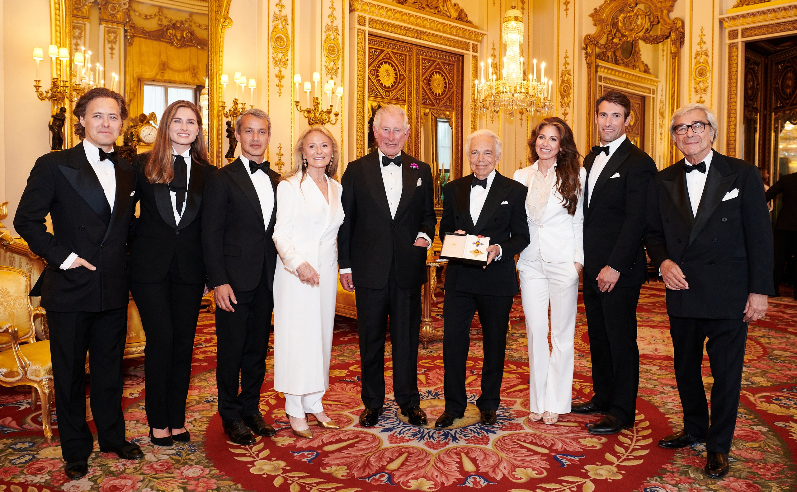 David Lauren, Lauren Bush Lauren, Andrew Lauren, Ricky Lauren, Son Altesse Royale le prince de Galles, Ralph Lauren, Dylan Lauren, Paul Arrouet, et Jerry Lauren &agrave; Buckingham Palace