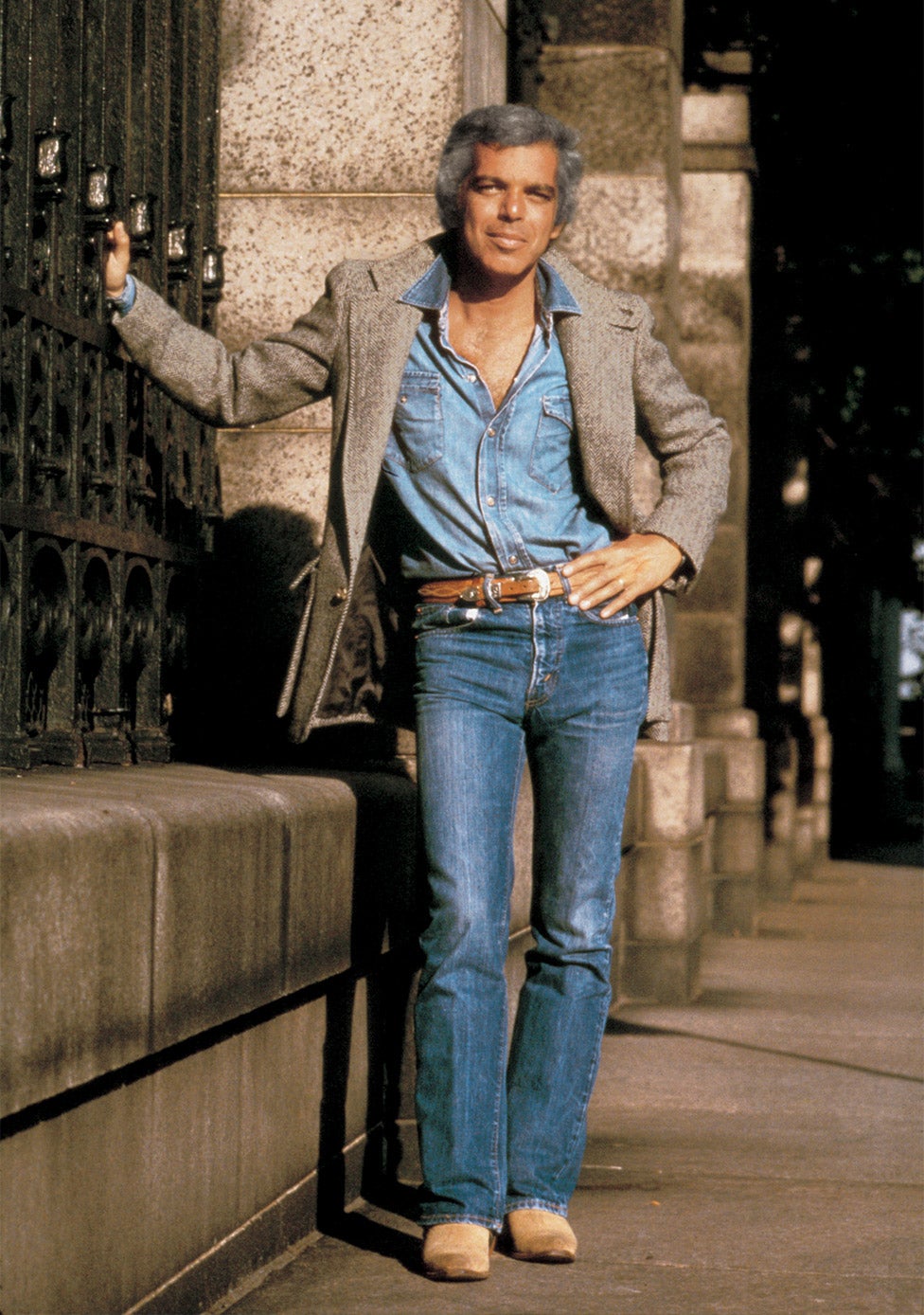Ralph Lauren &agrave; New York en 1978, lors de la campagne de lancement du premier parfum Polo pour hommes
