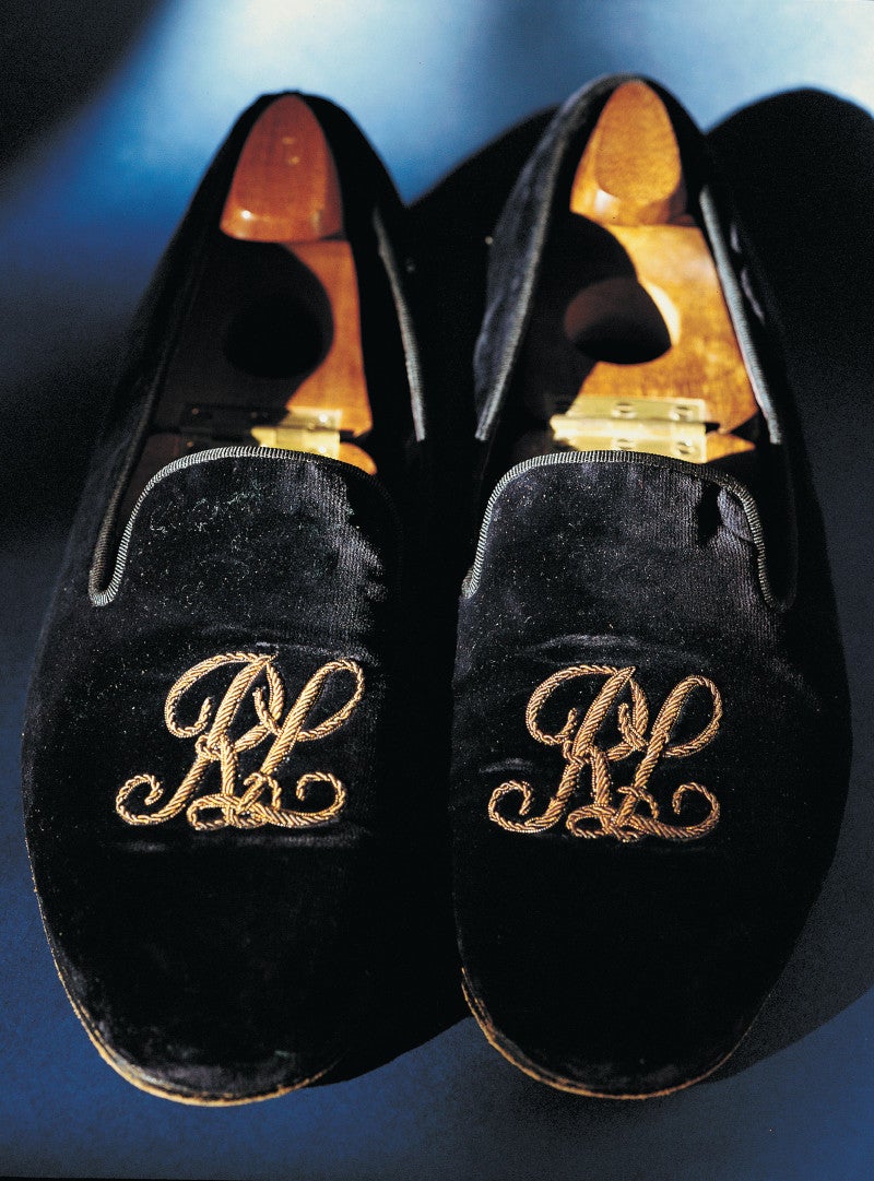 Impossible de se tromper avec une paire de mocassins en velours irr&eacute;v&eacute;rencieux. 